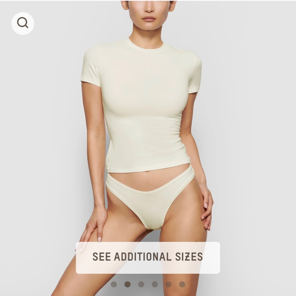 SKIMS NWT Cotton Jersey Tee T-Shirt in “Marble”/ Cream Size Medium